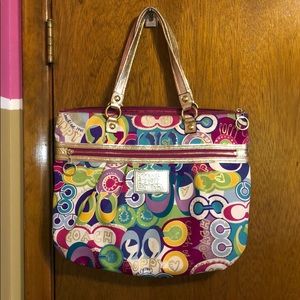 COACH PURSE! L@@K!!! BEAUTIFUL & COLORFUL